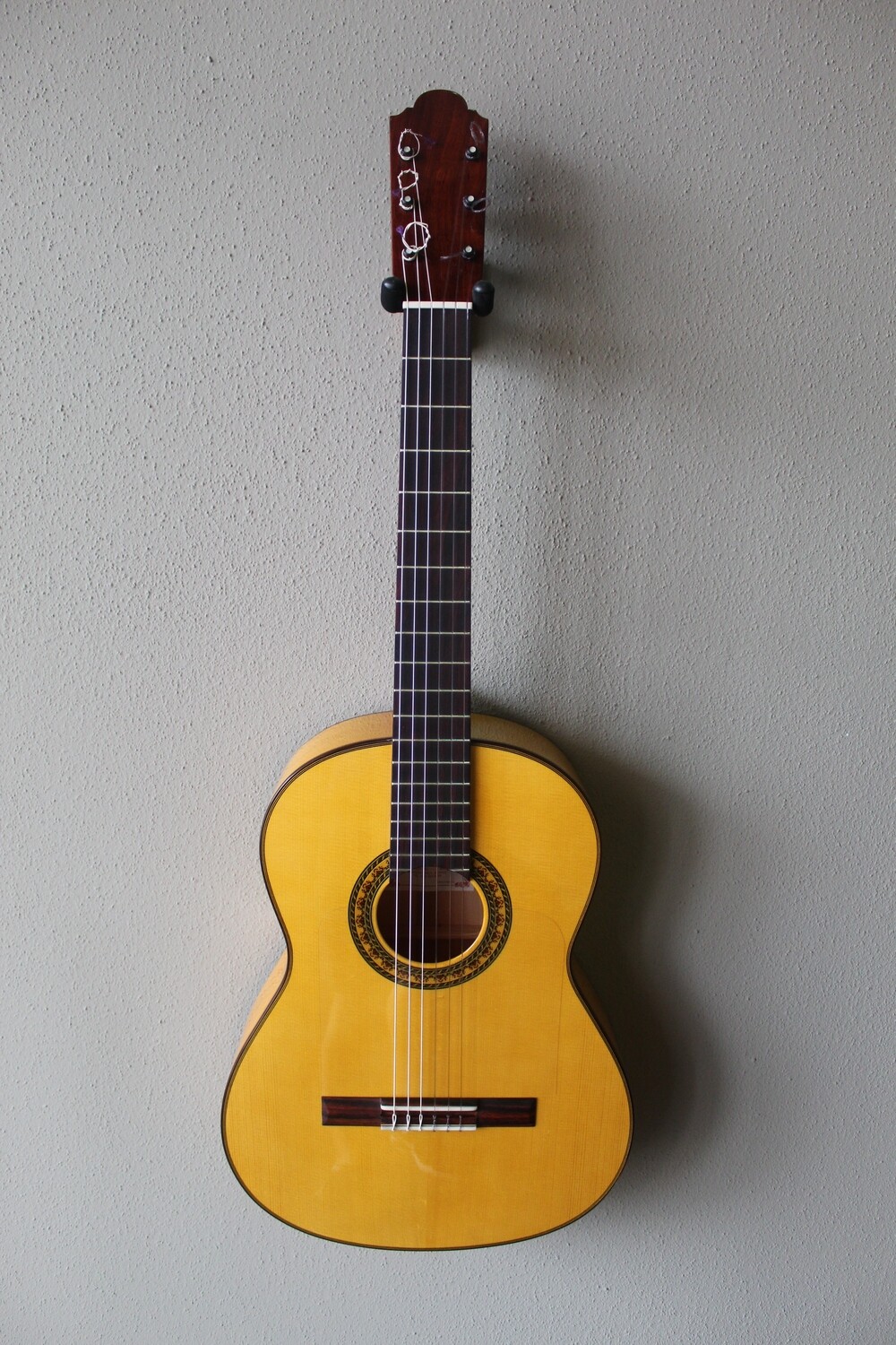 Francisco (Marlon) Navarro Flamenco Blanca Guitar - Traditional Pegs