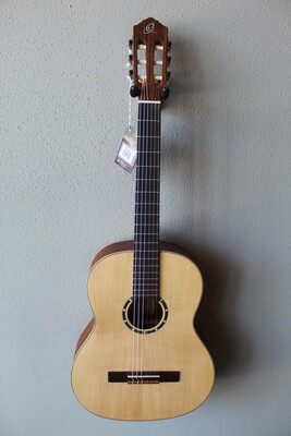 Ortega R121SN Full Size Nylon String Classical Guitar with Deluxe Gig Bag