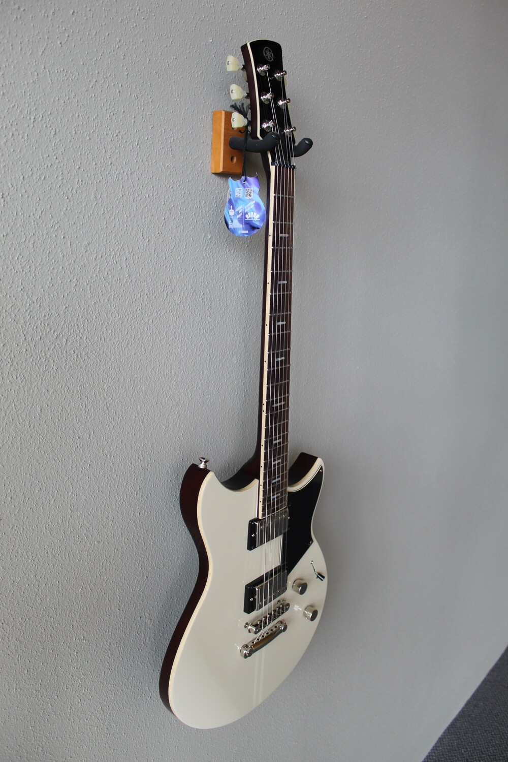Yamaha RSS20-VW Revstar Standard Electric Guitar with Gig Bag