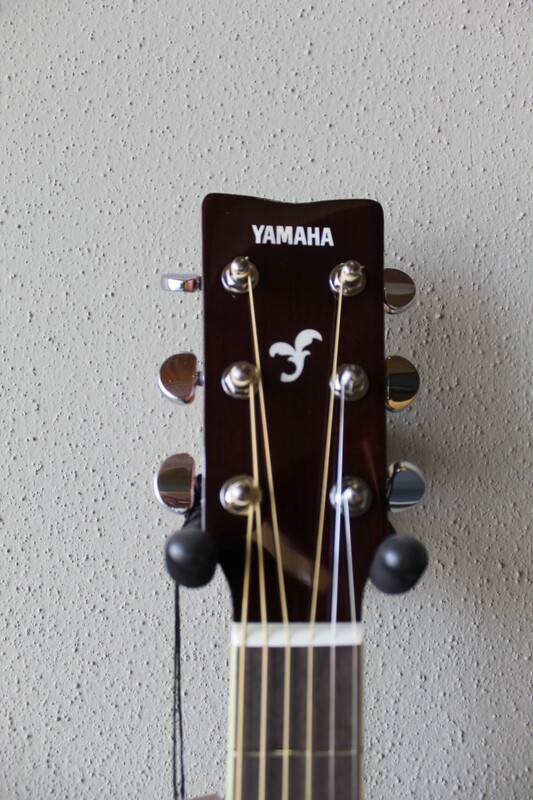 Yamaha FG820 Solid Top Dreadnought Acoustic Guitar - Natural