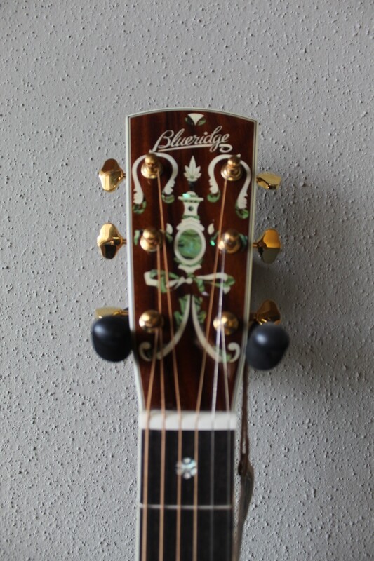 Blueridge BR-183CE 000 Style Acoustic/Electric Guitar with Deluxe Soft Case