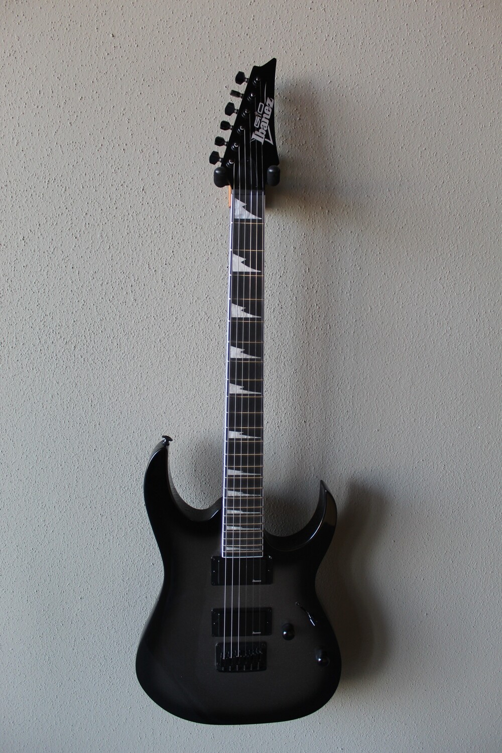 Ibanez Gio GRG121DX Electric Guitar - Metallic Gray Sunburst Ibanez Gio GRG121DX Electric Guitar - Metallic Gray Sunburst