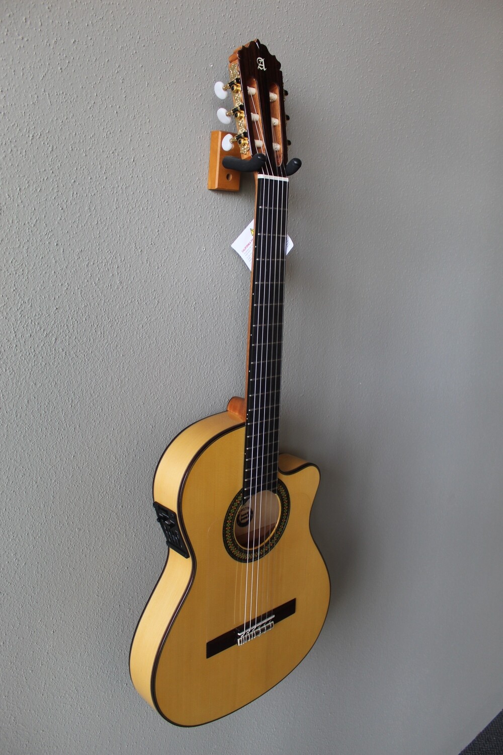 Alhambra 7FC CT E2 Thin Body Acoustic/Electric Flamenco Guitar