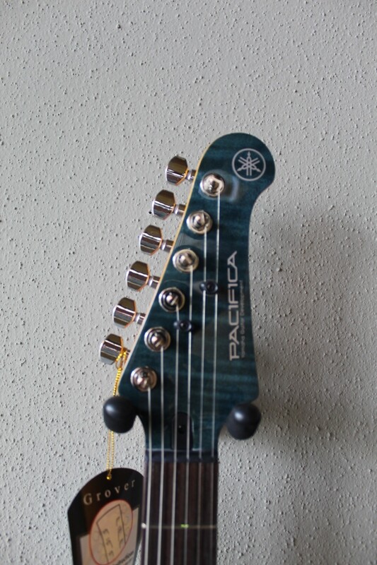 Yamaha PAC612VIIFMX Pacifica Electric Guitar - Indigo Blue