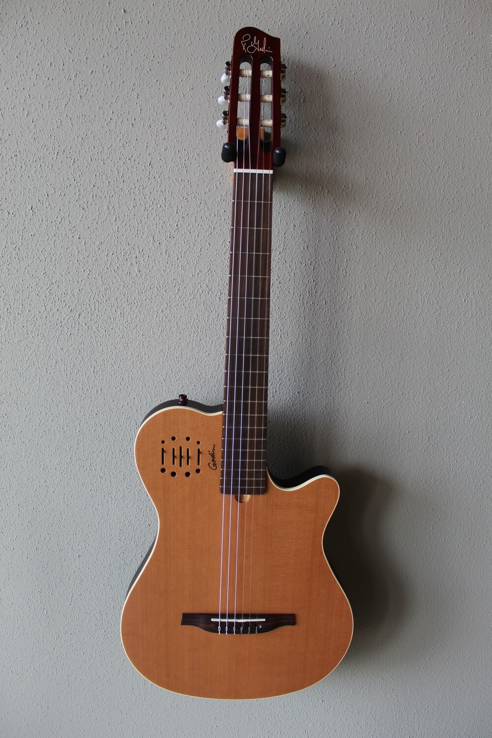 Godin Multiac Grand Concert Encore Nylon String Acoustic/Electric Guitar Godin Multiac Grand Concert Encore Nylon String Acoustic/Electric Guitar