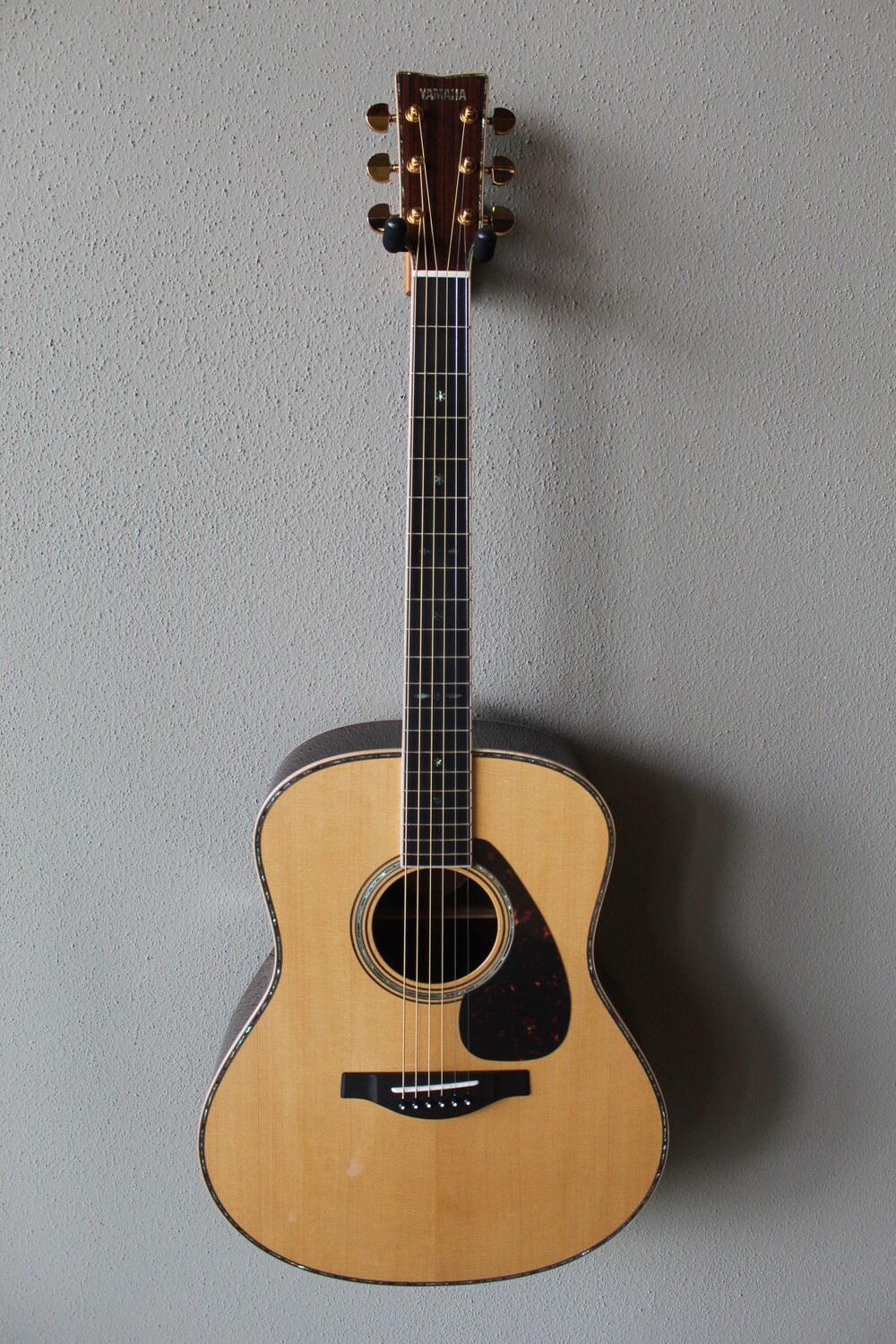 Yamaha LL56 Custom A.R.E. Original Jumbo Acoustic Guitar - Made in Japan
