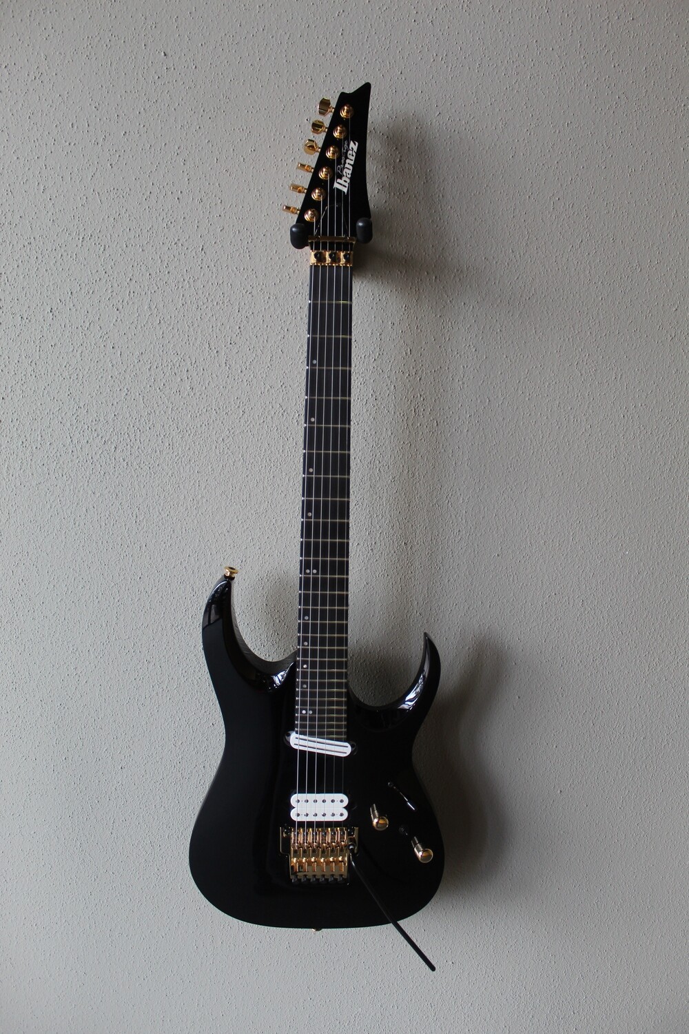 Ibanez Prestige RGA622XH Electric Guitar in Black - Made in Japan Ibanez Prestige RGA622XH Electric Guitar in Black - Made in Japan