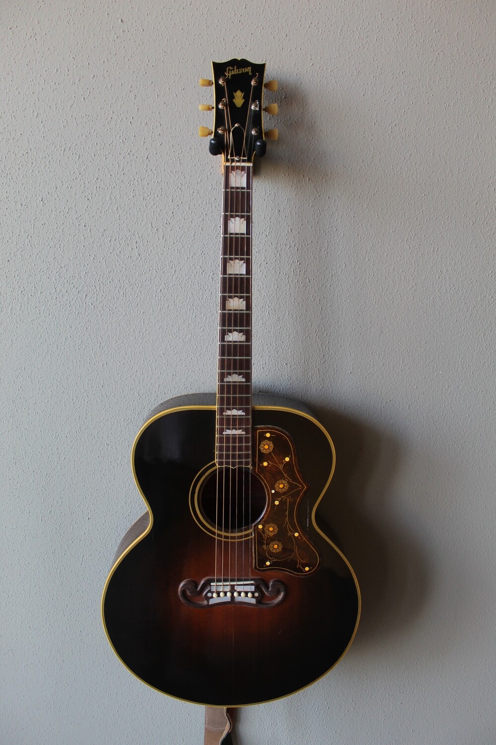 1951 Gibson SJ-200 Vintage Acoustic Guitar - Sunburst