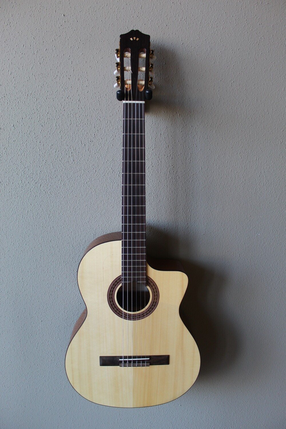 Cordoba c5 used deals