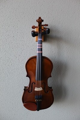 Used Cremona SV-150 Violin Outfit with Case and Bow - 1/4 Size