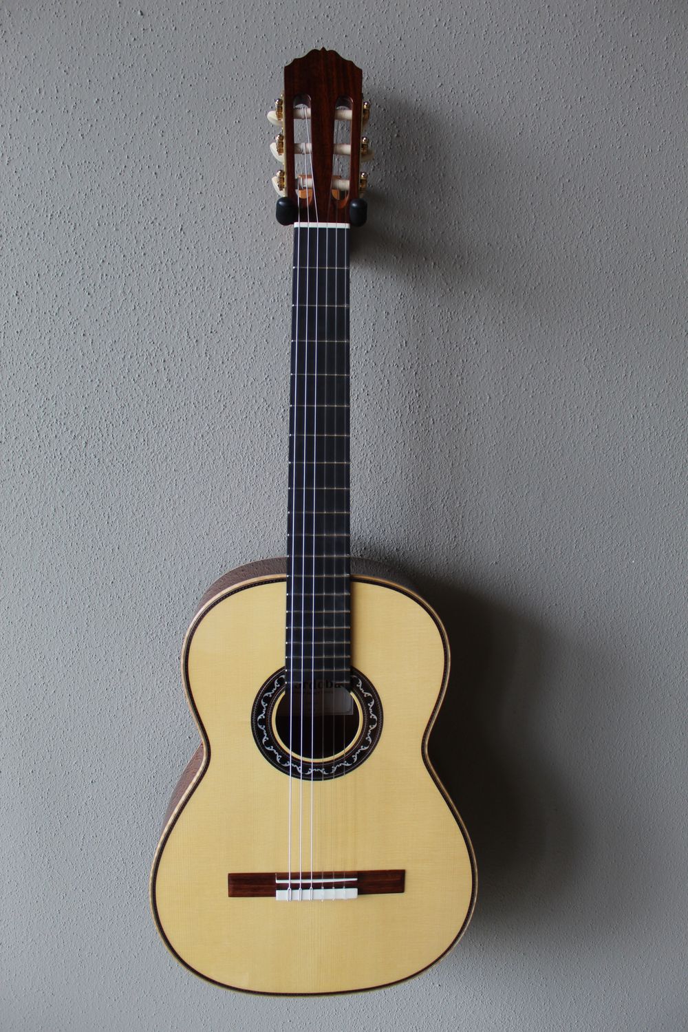 Cordoba Esteso SP Nylon String Classical Guitar Cordoba Esteso SP Nylon String Classical Guitar
