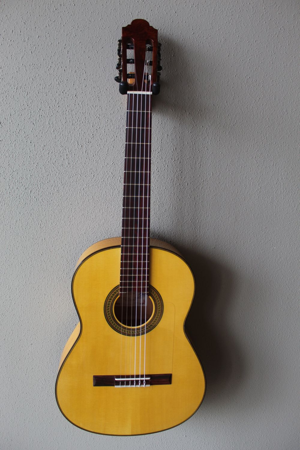 Marlon (Francisco) Navarro Left Handed Flamenco Blanca Guitar - 630 Scale Marlon (Francisco) Navarro Left Handed Flamenco Blanca Guitar - 630 Scale