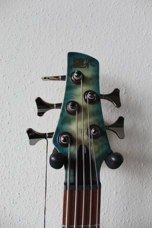Ibanez Standard SR405EQM 5 (Five) String Electric Bass Guitar - Stained Cosmic Blue Starburst