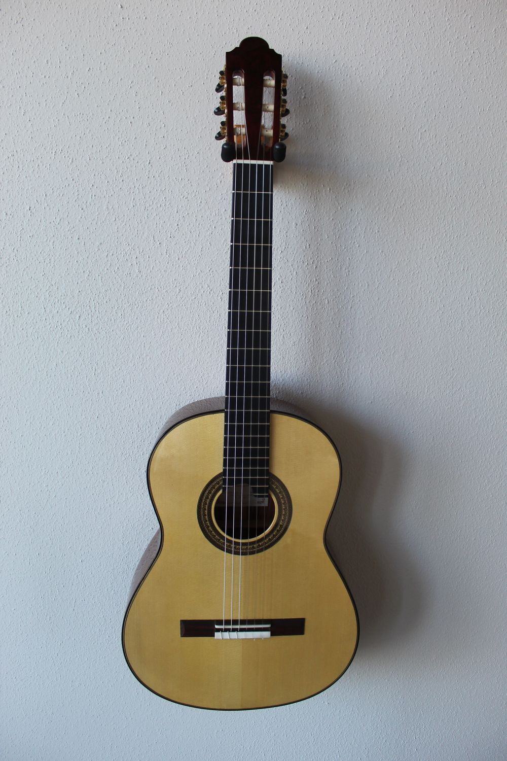 Marlon (Francisco) Navarro Spruce Top Classical Guitar - Ebony Fretboard Marlon (Francisco) Navarro Spruce Top Classical Guitar - Ebony Fretboard