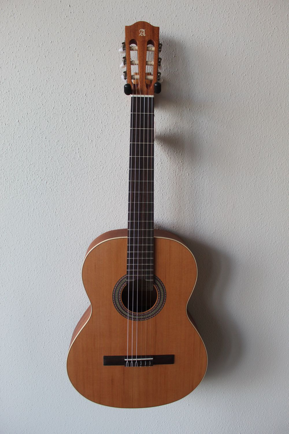 Alhambra 1 OP Nylon String Classical Guitar Alhambra 1 OP Nylon String Classical Guitar