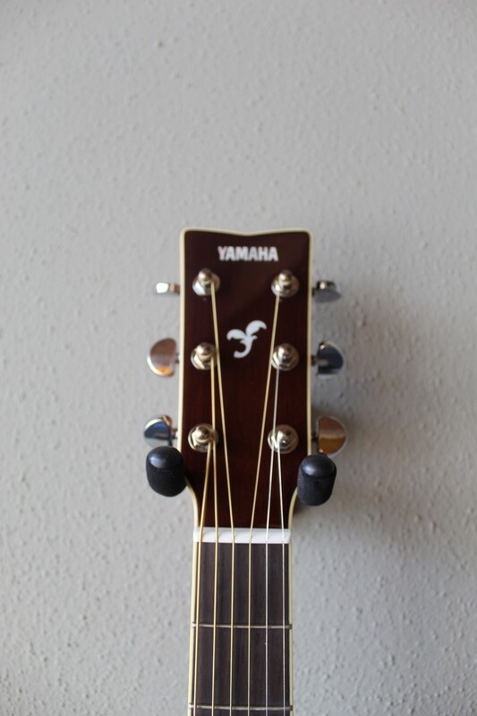 Yamaha FG830 Dreadnought Acoustic Guitar with Gig Bag - Tobacco Sunburst