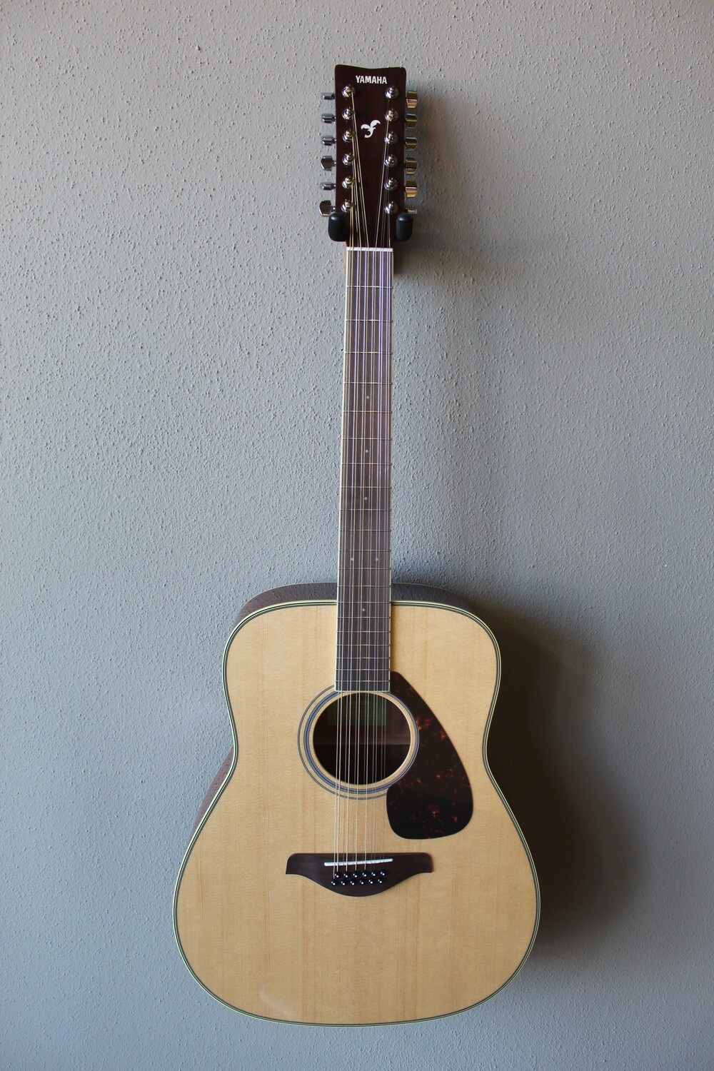 Yamaha FG820-12 12 (Twelve) String Acoustic Guitar with Gig Bag Yamaha FG820-12 12 (Twelve) String Acoustic Guitar with Gig Bag