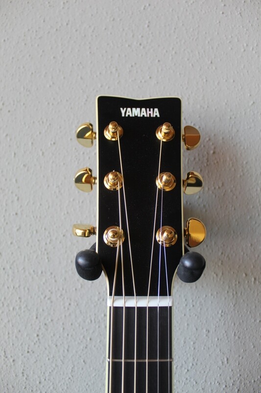 Yamaha LL16D Steel String Jumbo Acoustic/Electric Guitar - Black