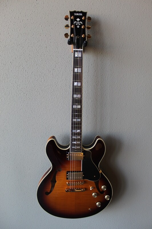 Yamaha SA2200 Semi-Hollow Electric Guitar - Brown Sunburst