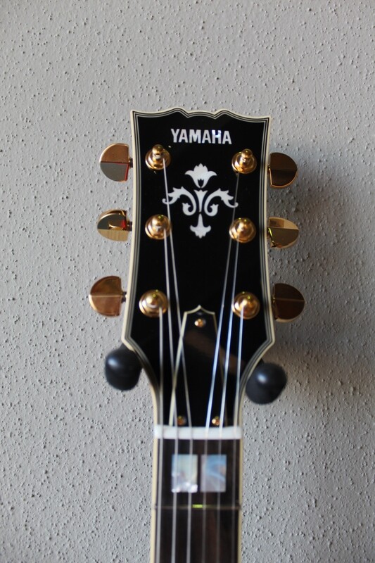 Yamaha SA2200 Semi-Hollow Electric Guitar - Brown Sunburst