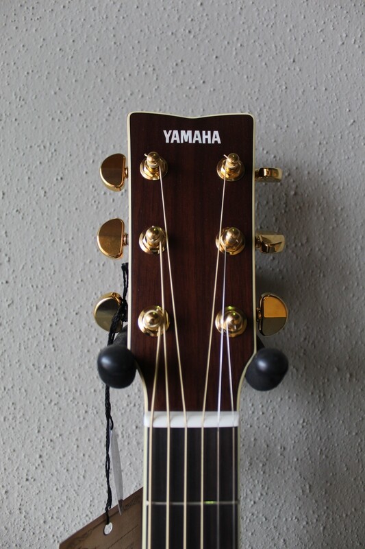 Yamaha LL16 Steel String Acoustic/Electric Guitar - Brown Sunburst
