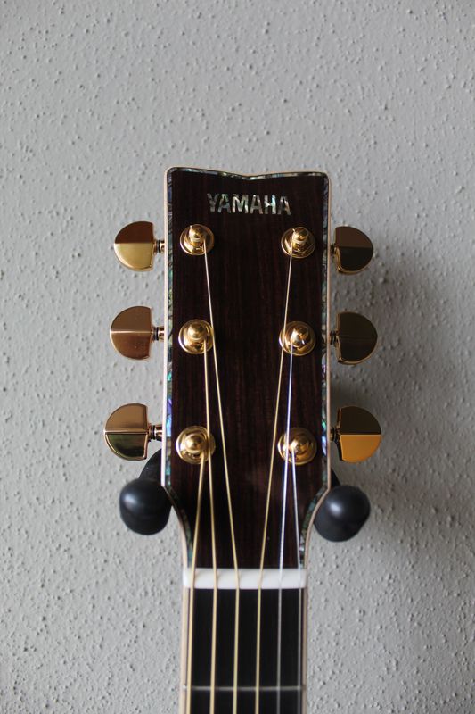 Yamaha LL56 Custom A.R.E. Original Jumbo Acoustic Guitar - Made in Japan