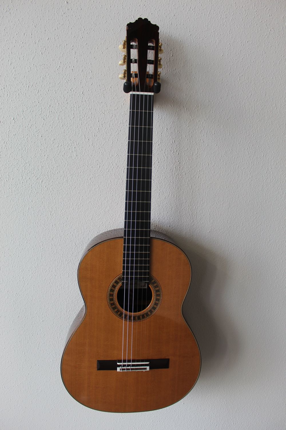 Francisco Navarro Rodriguez Model Cedar Top Grand Concert Classical Guitar Francisco Navarro Rodriguez Model Cedar Top Grand Concert Classical Guitar