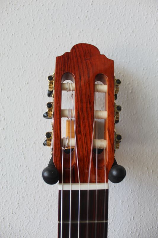 Marlon (Francisco) Navarro Flamenco Blanca Guitar - Red Stain