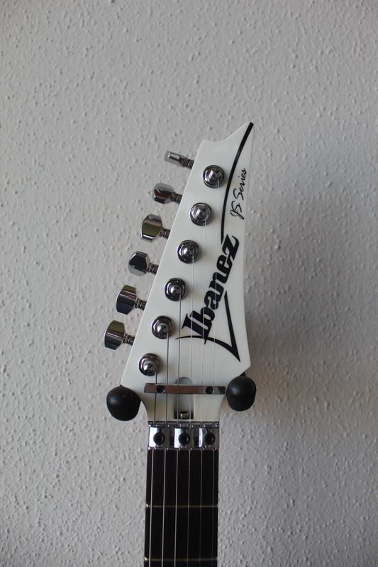 Ibanez JS2480 Joe Satriani Signature Electric Guitar - White