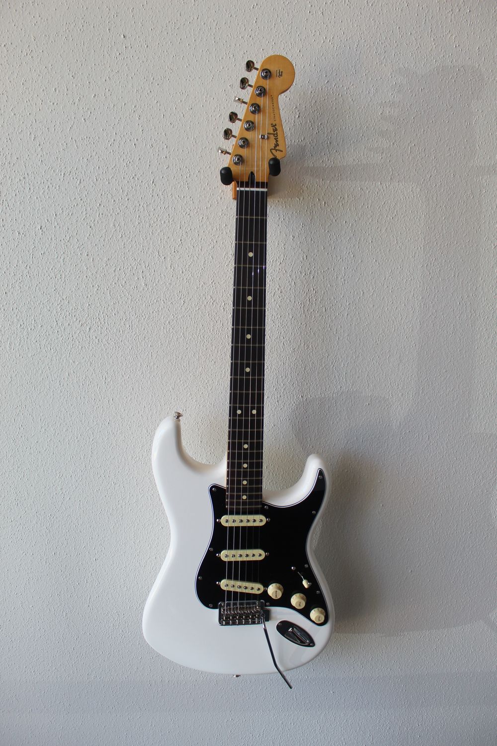 Mint Condition 2026 Fender Player II Stratocaster Electric Guitar - Polar White