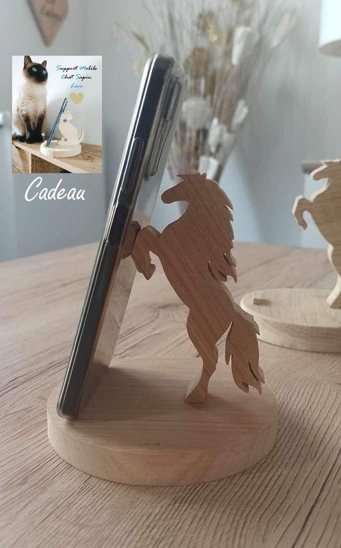 1 support mobile Cheval = 1 support mobile Chat Love" offert