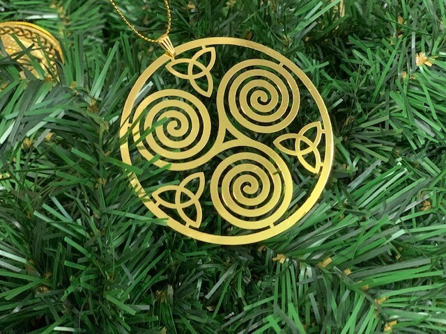*Holiday Decoration - Triskelion (Celtic Spiral)