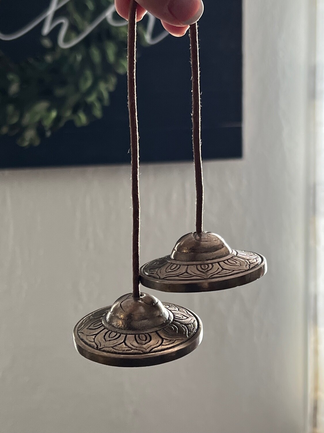 TINGSHA: Simple Lotus Prayer Chime