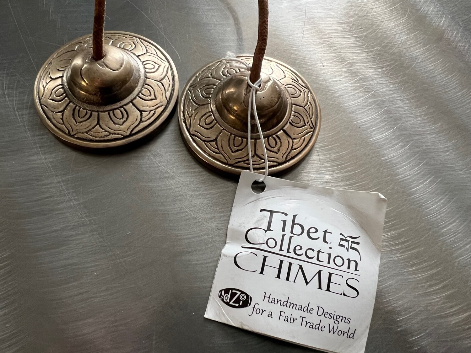 TINGSHA: Simple Lotus Prayer Chime