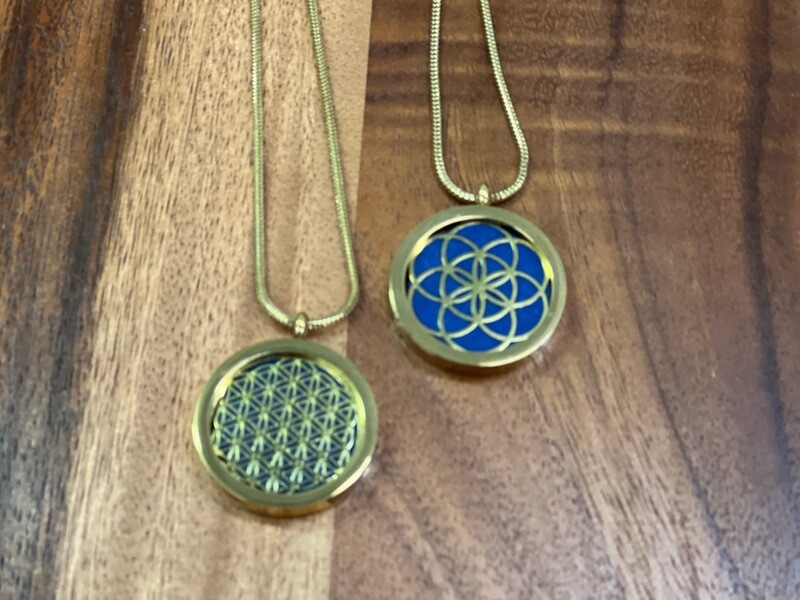 Necklace: Sacred Geometry Aromatherapy Double Sided Pendant (Flower of Life / Seed of Life: Gold)