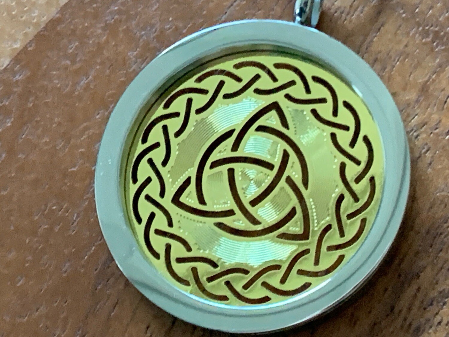 Necklace: Celtic Triquetra Pendant with Chain