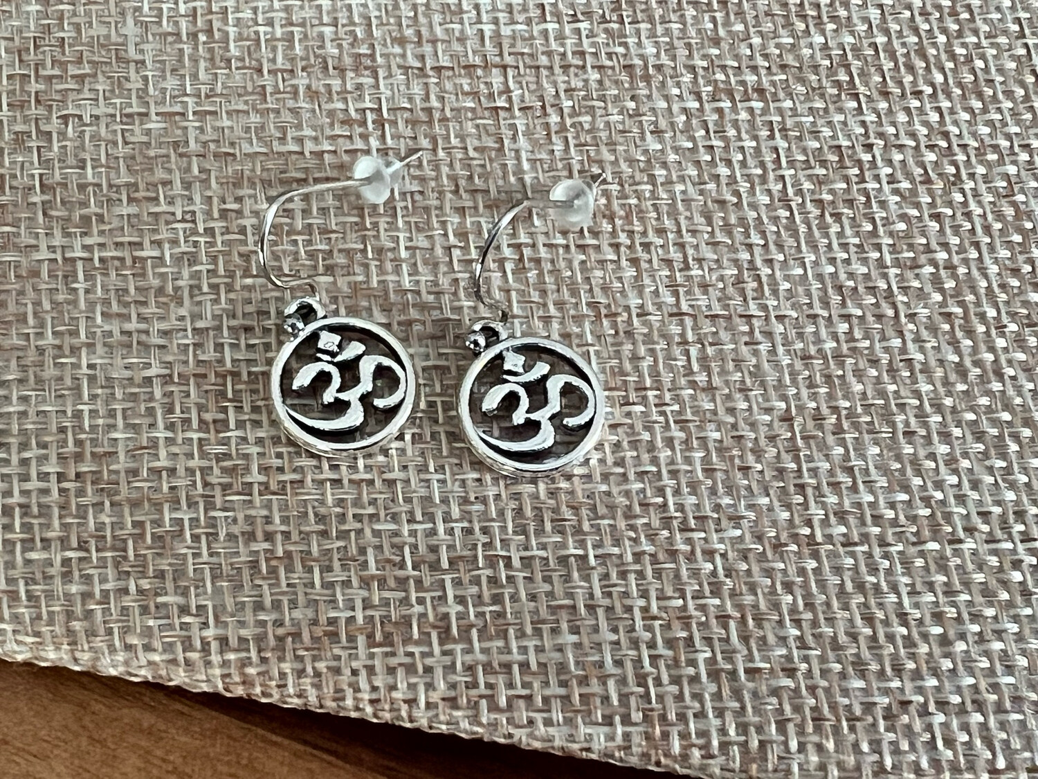 Earrings: Silver Plated Round Om (10mm)