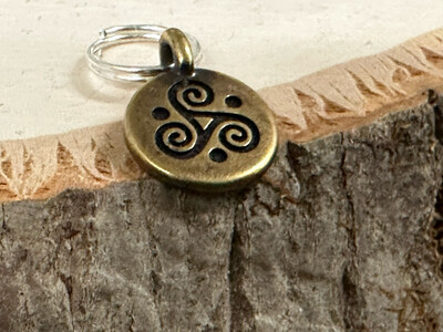 Keychain Mini Embellishment: Celtic Spiral (Antique Bronze)