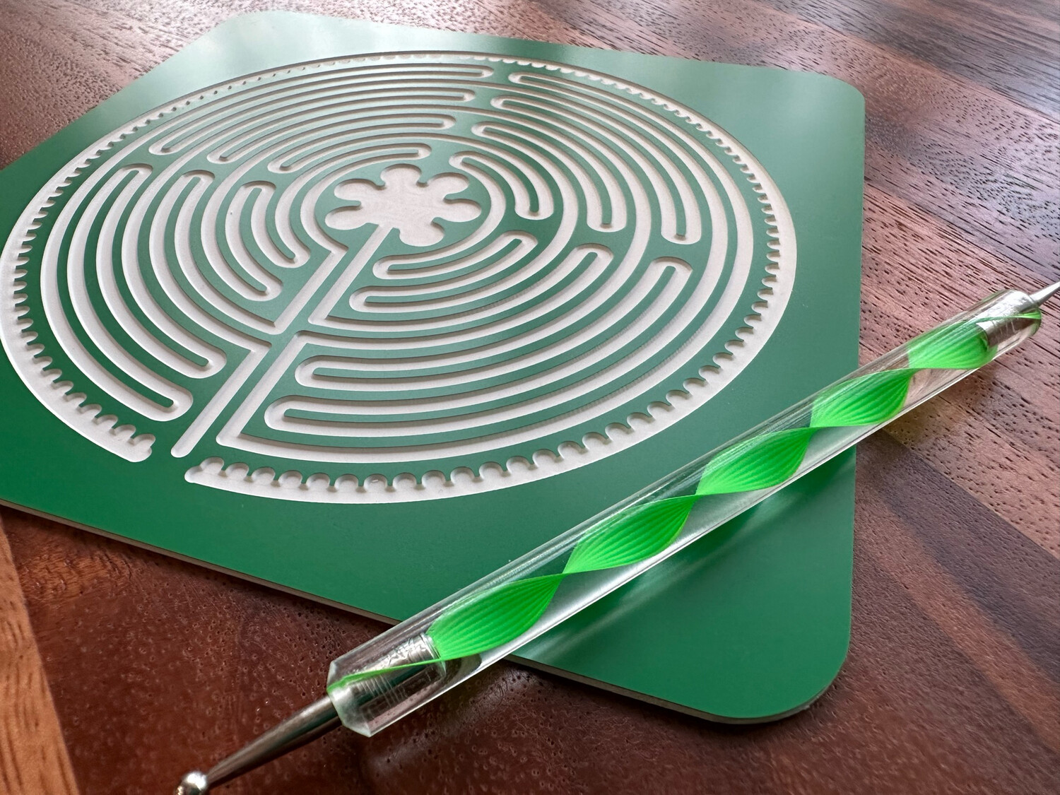 Acrylic Full Chartres Labyrinth &amp; Stylish Stylus | 6-inch