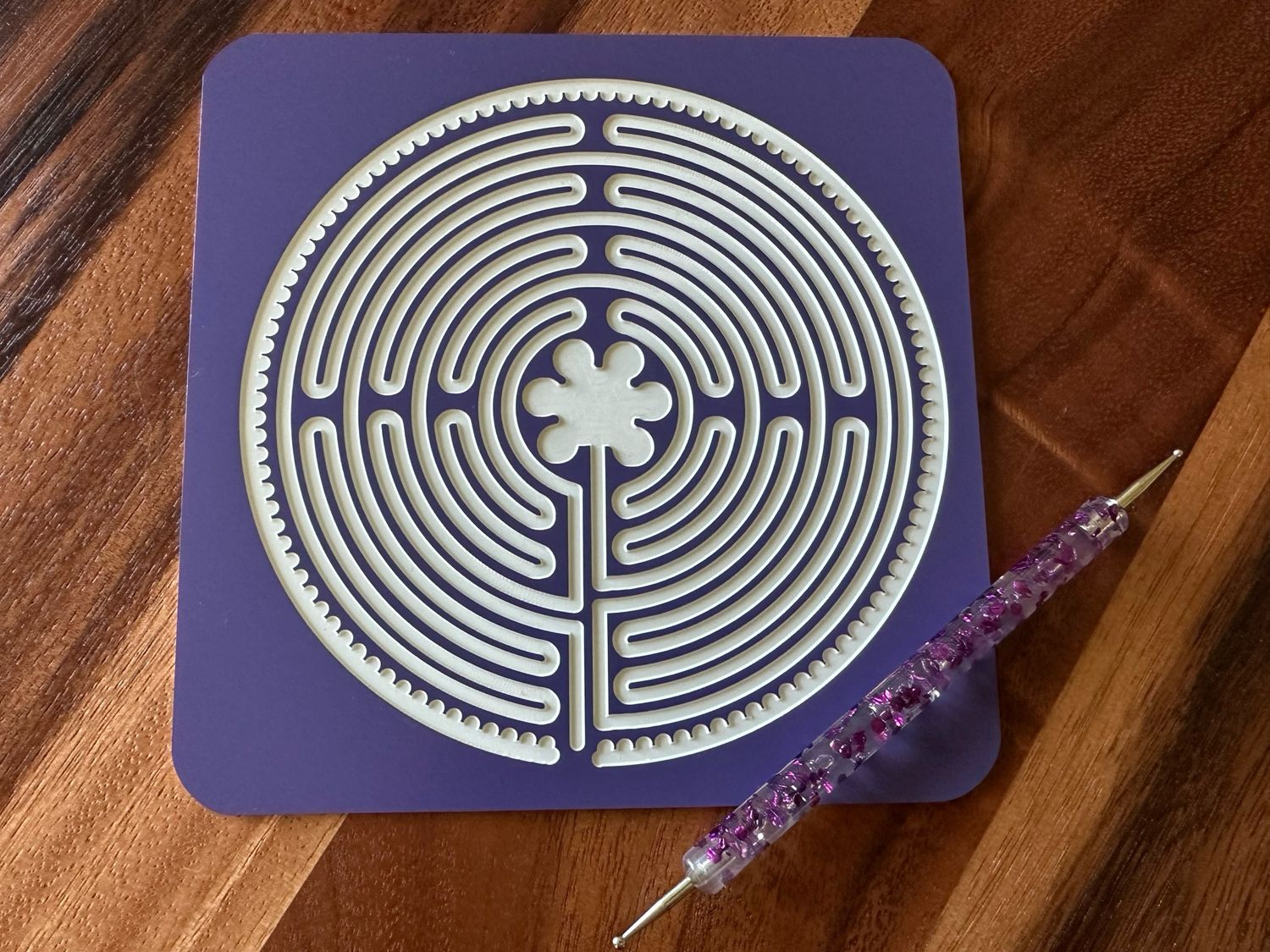 Acrylic Full Chartres Labyrinth &amp; Stylish Stylus | 6-inch