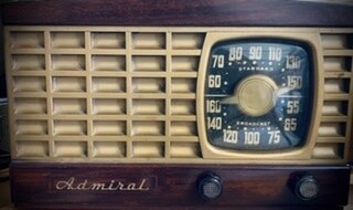 1947 Admiral 5 Tube Mahogany & Gold Radio /Repaired
