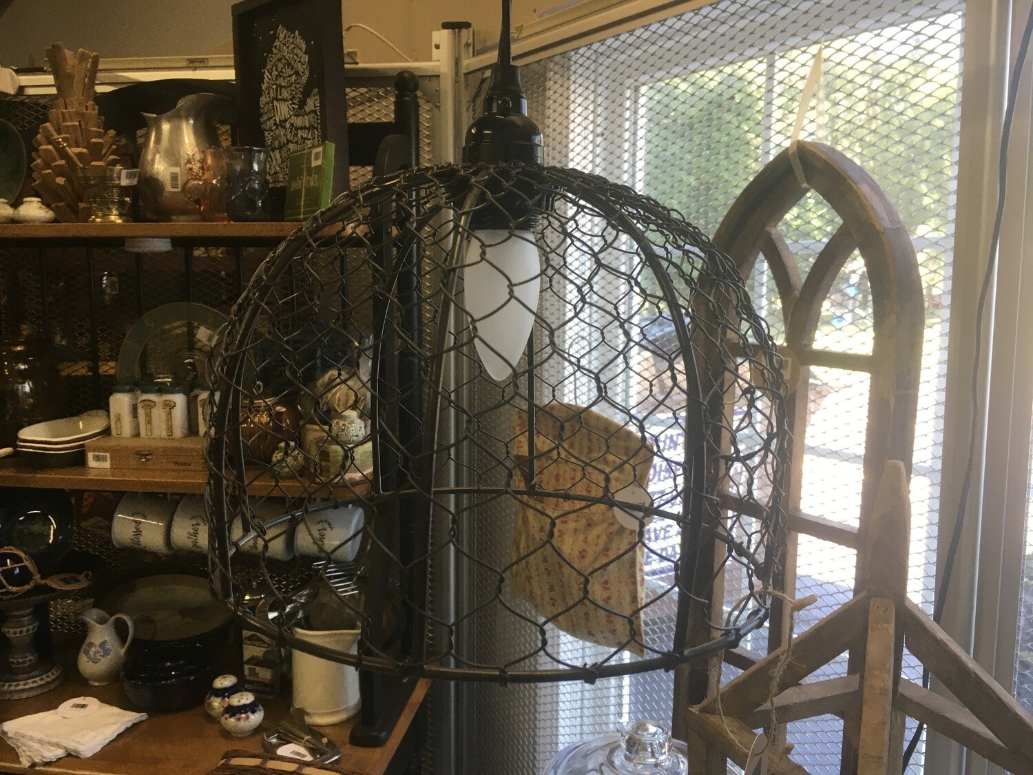 Black Wire Hanging Lamp