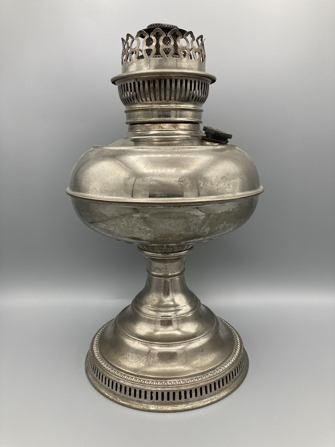 rayo kerosene lamp silver metal 1905 (1)