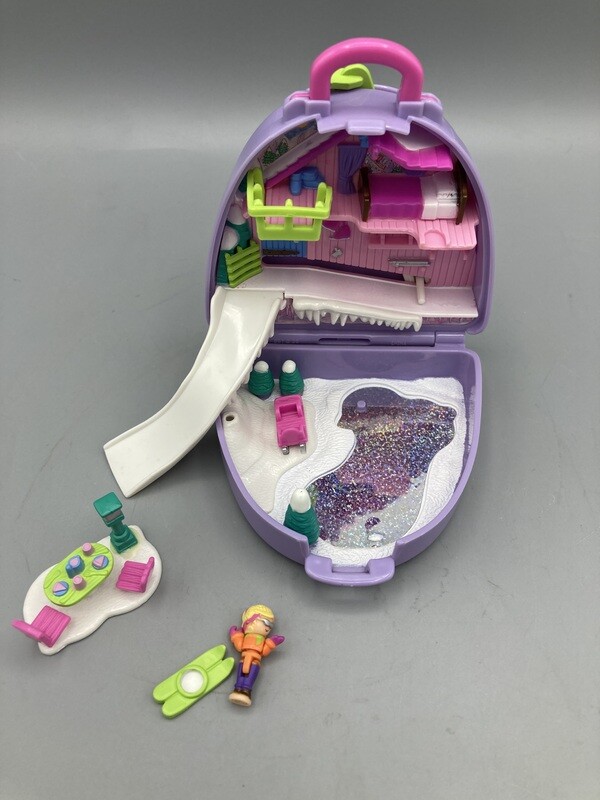Polly Pocket Snow Mountain 1993