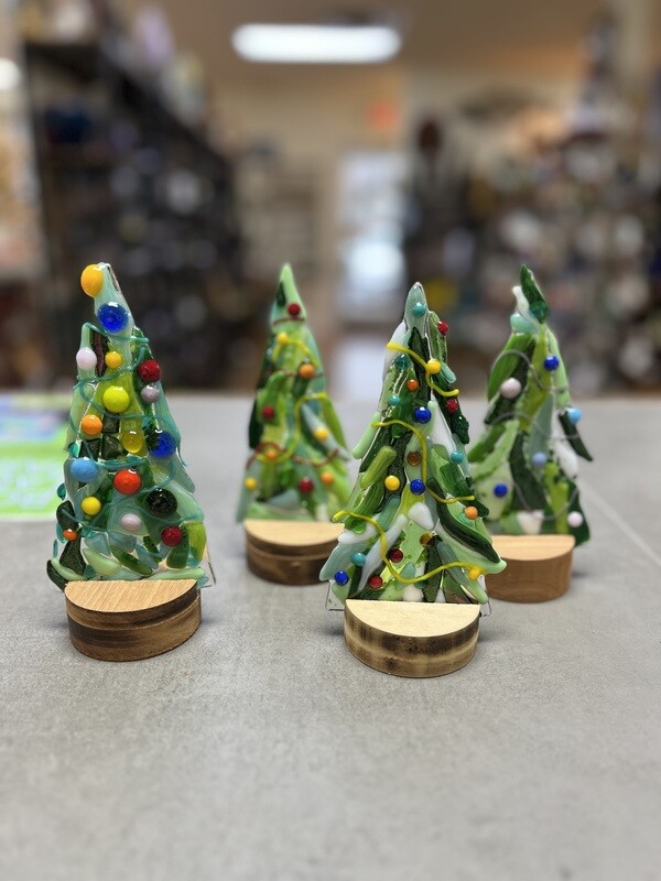 12/12/25 Fused Glass Chippy Tree & Ornament