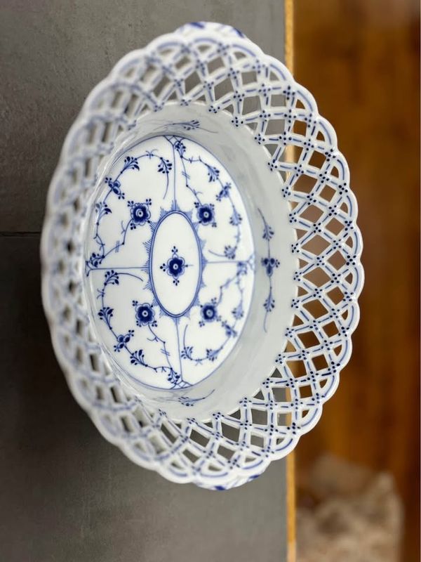 blue fluted lace fruit basket