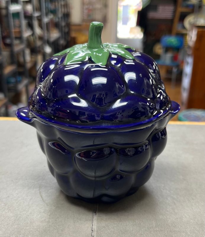 Le Creuset Blackberry