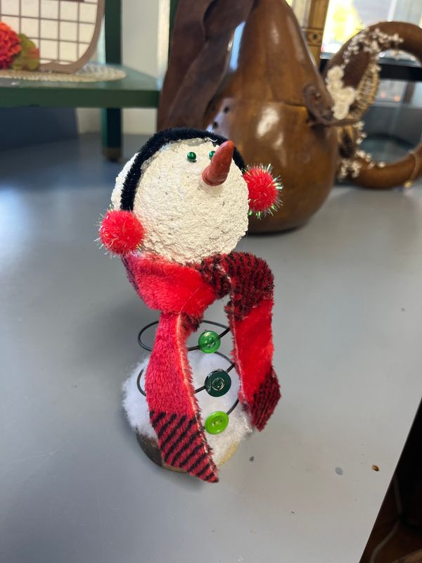 12/6/25 Kids Christmas Crafting