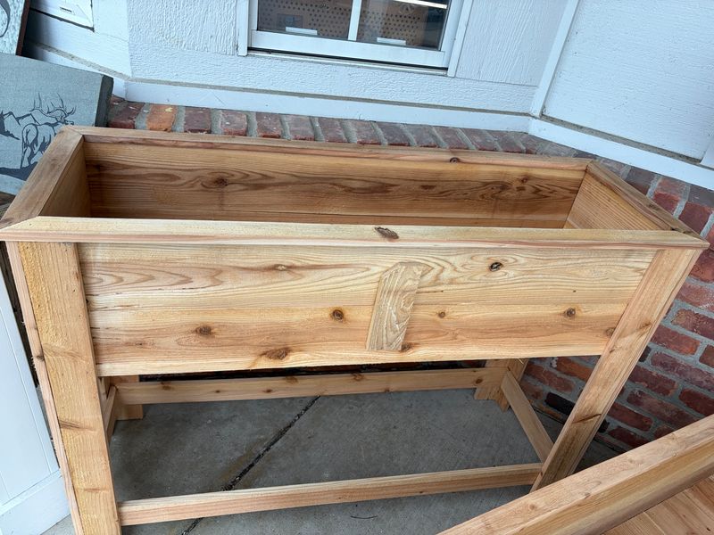 Planter Box E w/out shelf 16x48x32