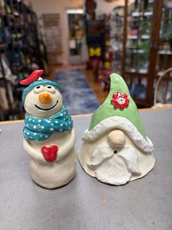 11/14/26 & 11/21/26 Hand Building Pottery Class Snowman/Gnome
